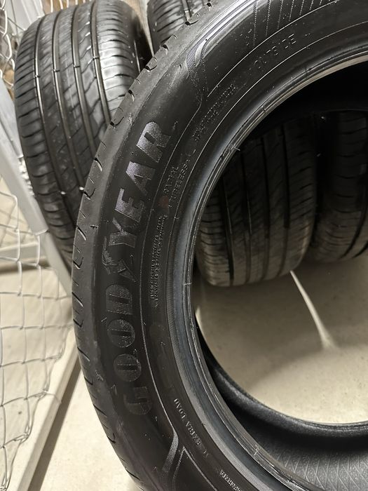 Vand anvelope Goodyear EfficientGrip Performance 2 215/55 R17 98W