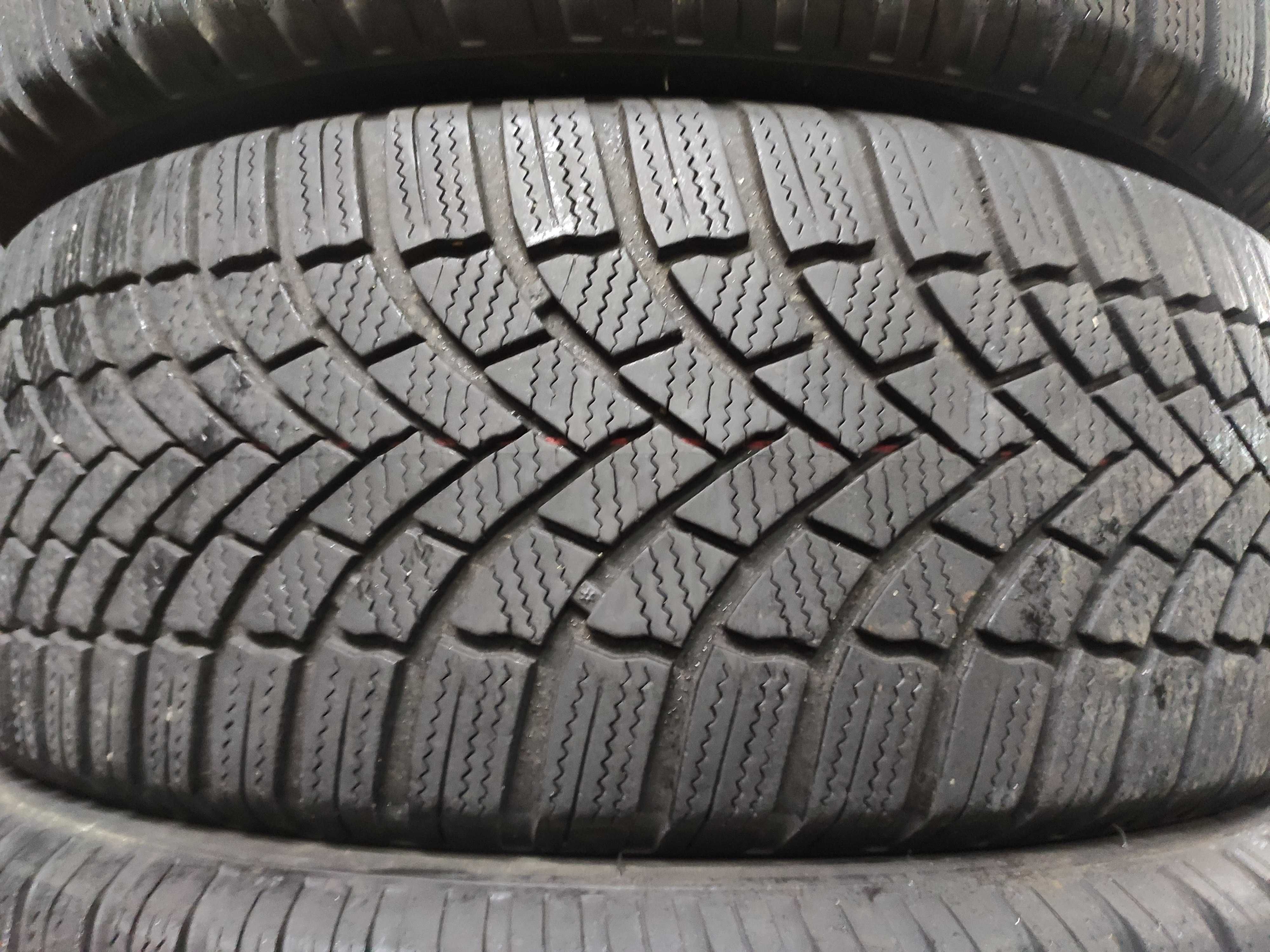 4бр Зимни гуми 215 55 17 - Bridgestone - DOT 2022 -
