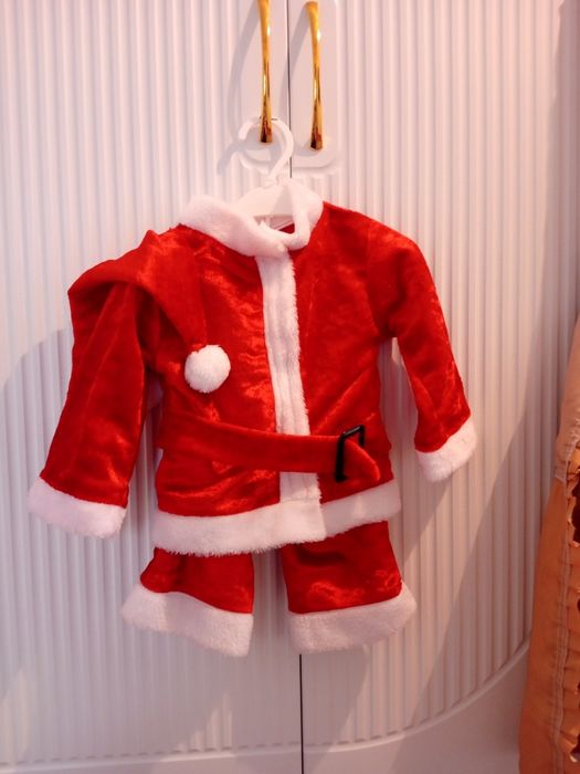 Продам костюм для мальчика новогодние