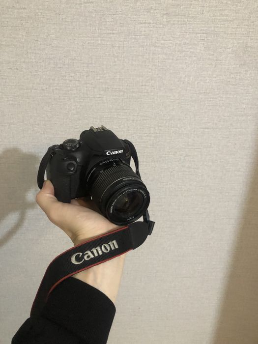 Canon 2000D б/у.