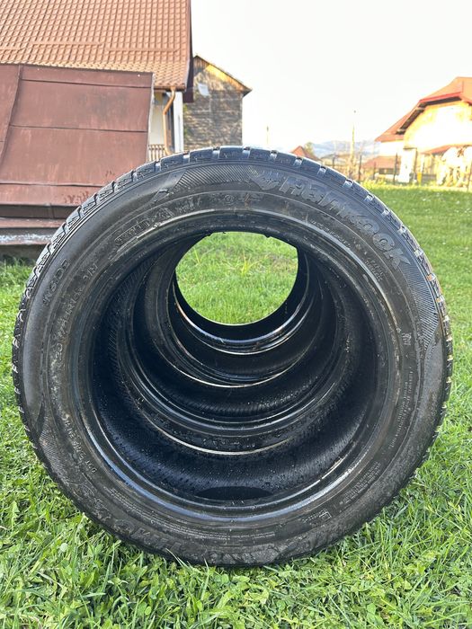 Vând cauciucuri Hankook 205/55 R16