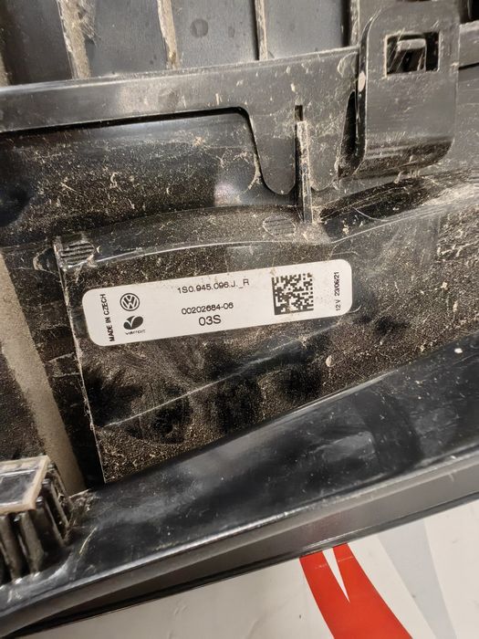 Стоп - стопове Volkswagen E- Up / Фолксваген Е - Ъп 2021г