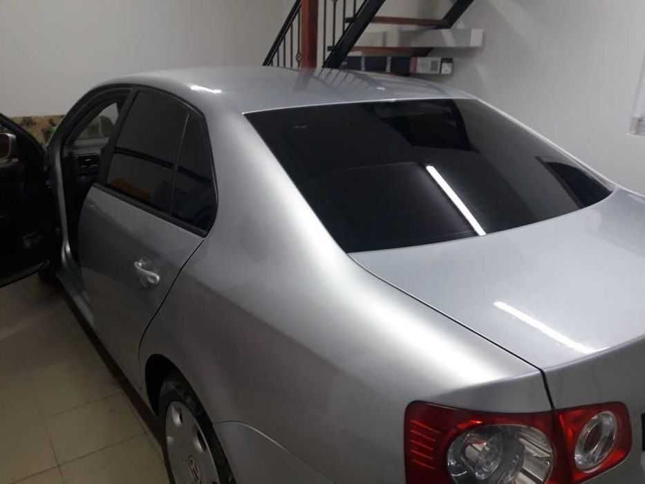 Folie geamuri,auto,cladiri,birouri,etc