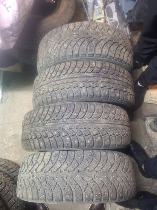 Продам зимние шины