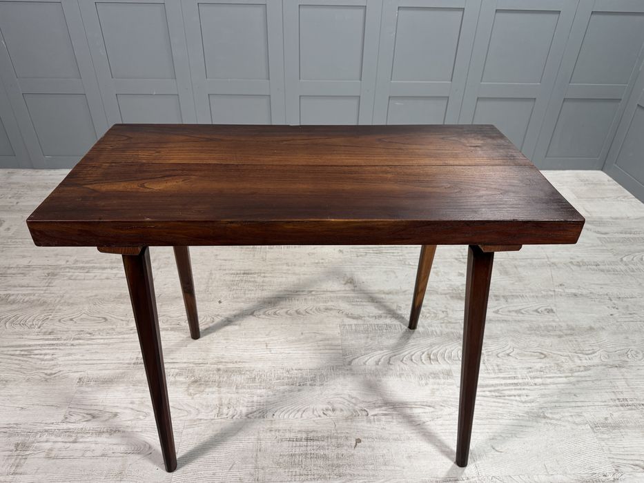 Рустикална, малка, трапезна маса У018