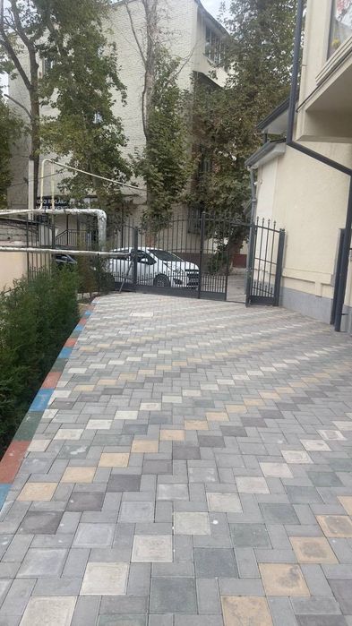 Продажа отдельно стоящее здание 900 м² Бадамзар (ТЛ)