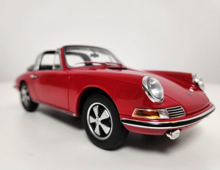 Macheta scara 1/18 Porsche 911 Targa type A