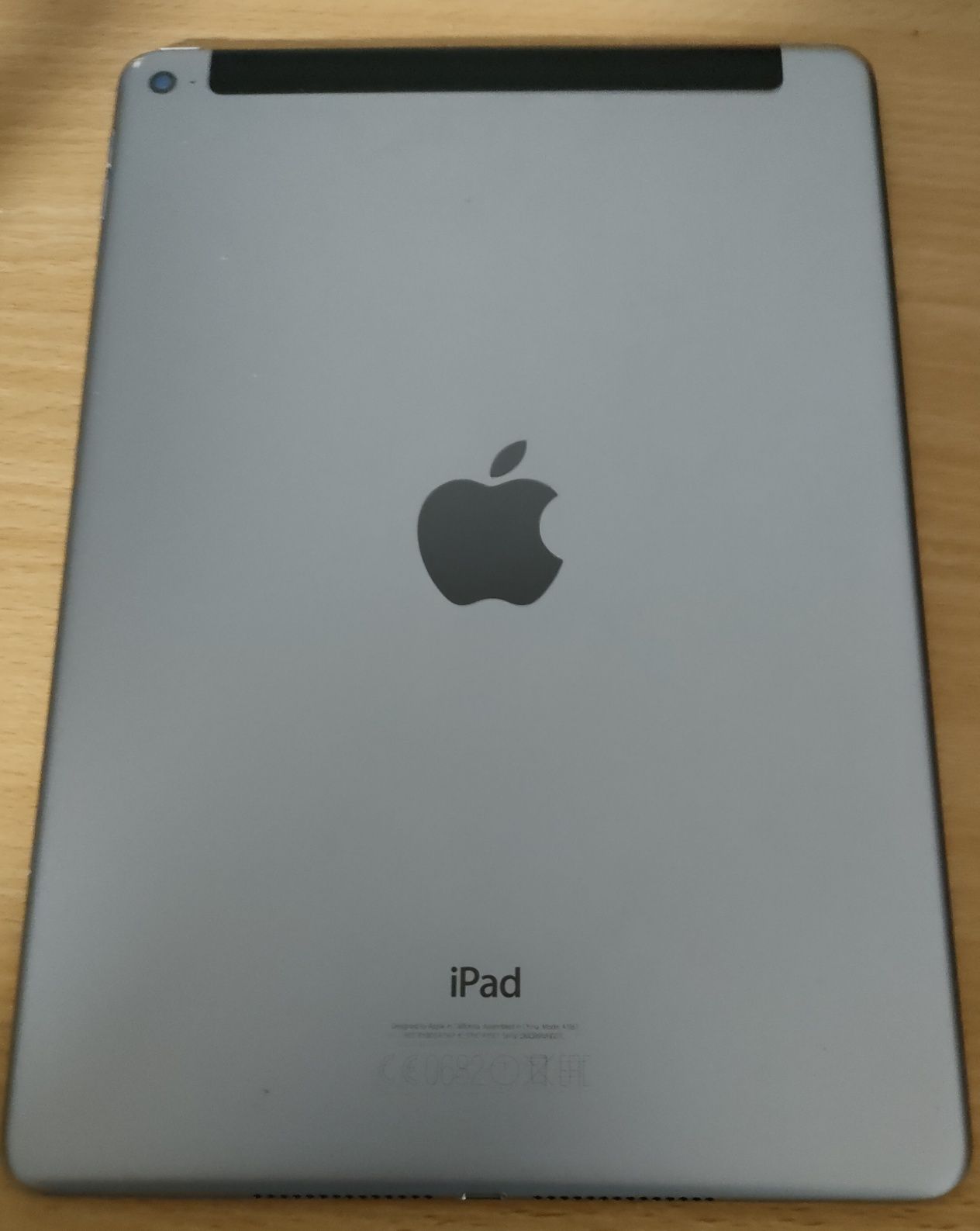Vând iPad Air 2.