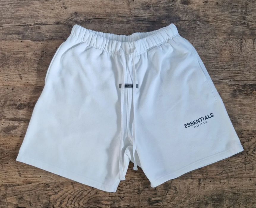 Pantaloni scurti Essentials