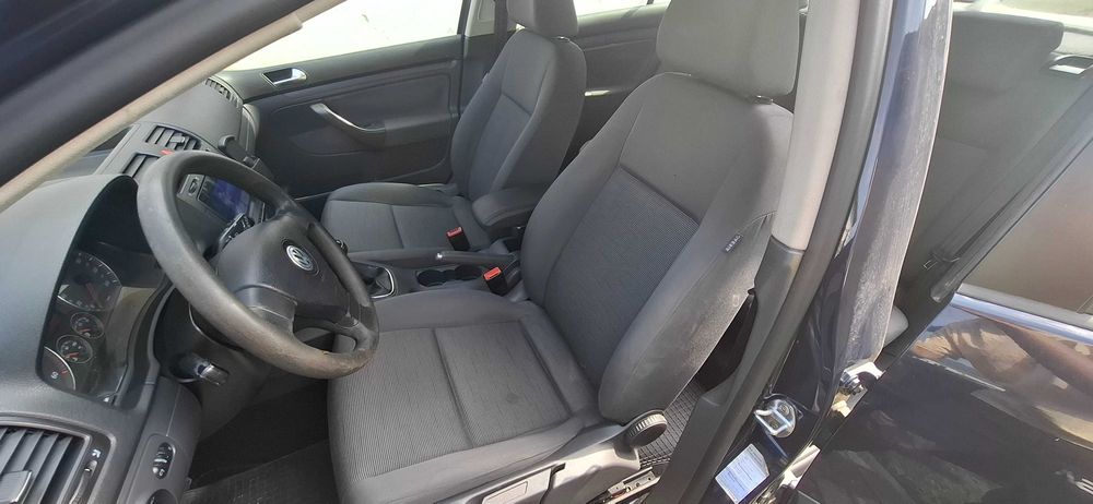 Volkswagen Golf 5 - 1.9TDI