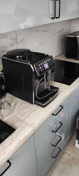 Продава кафеавтомат GranAroma SM6582/10