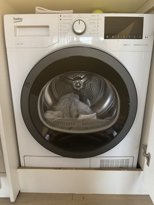 Uscator de rufe Beko DF 7439 SX,