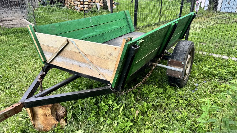 Remorcă după tractor