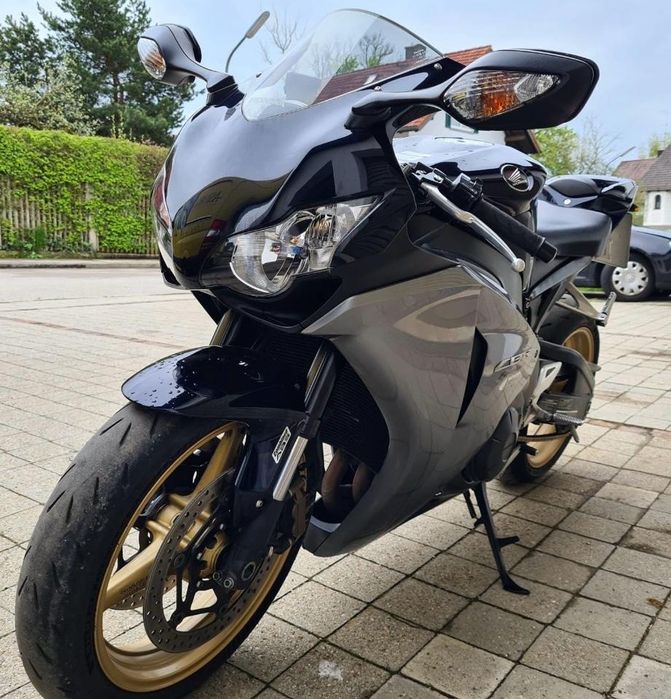 Honda cbr 1000 rr