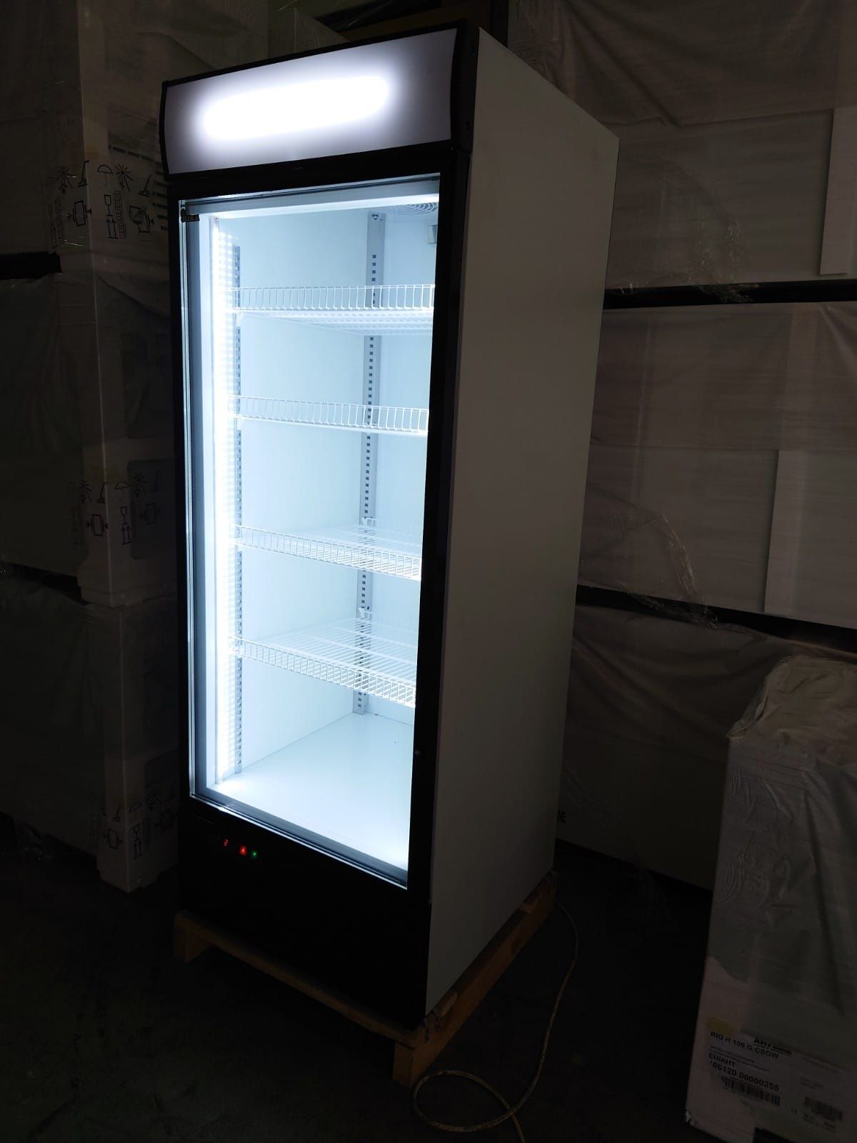 Vitrina frigorifica verticala cu o usa - 500 L NET / Refrigerare