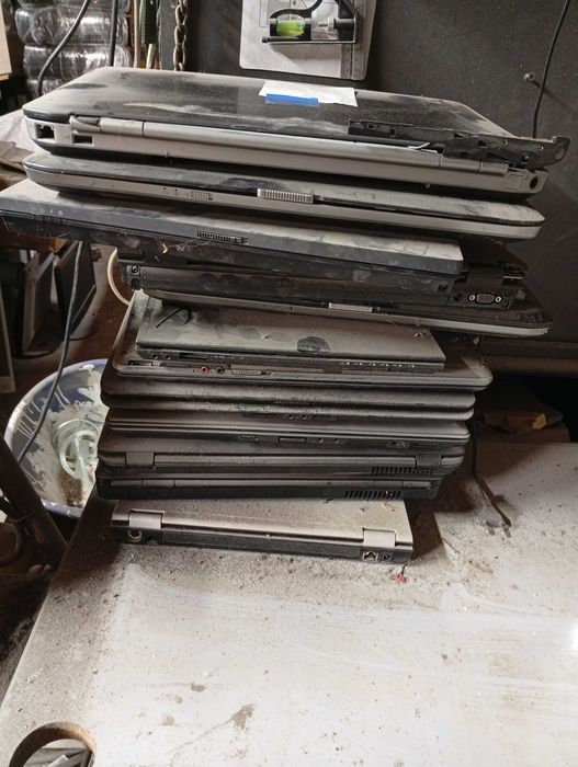 Продам Ноутбуки на запчасти 11шт.