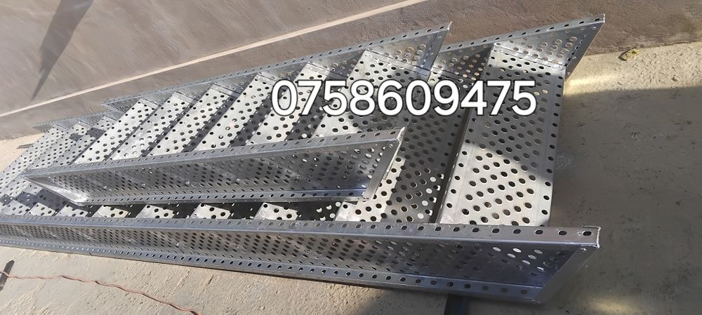 Scări metalice zincate 85x27