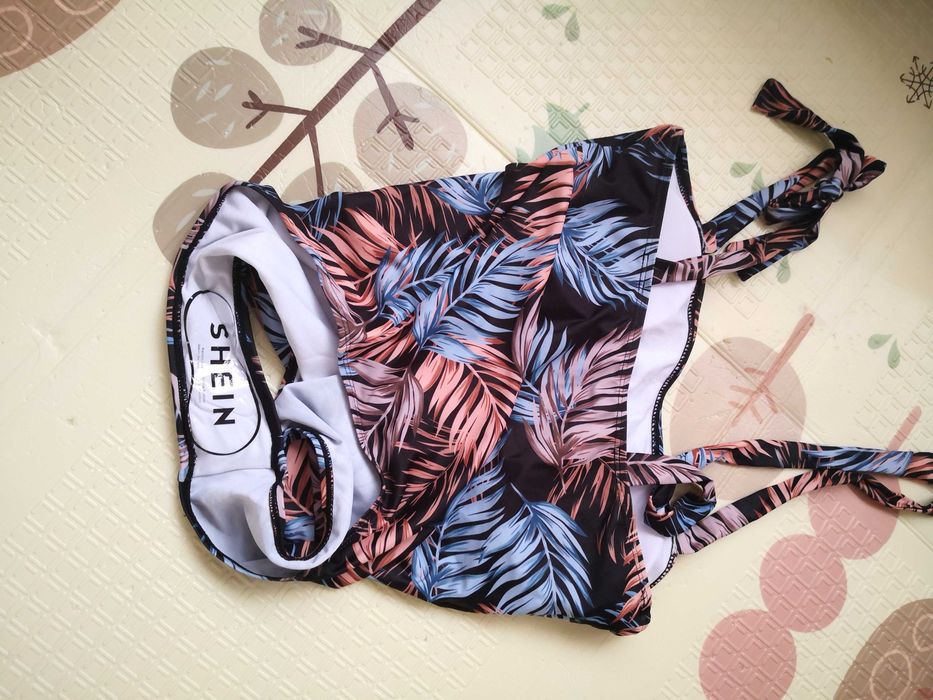 Shein costum baie