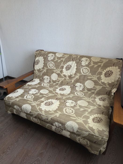 Диван раскладной.