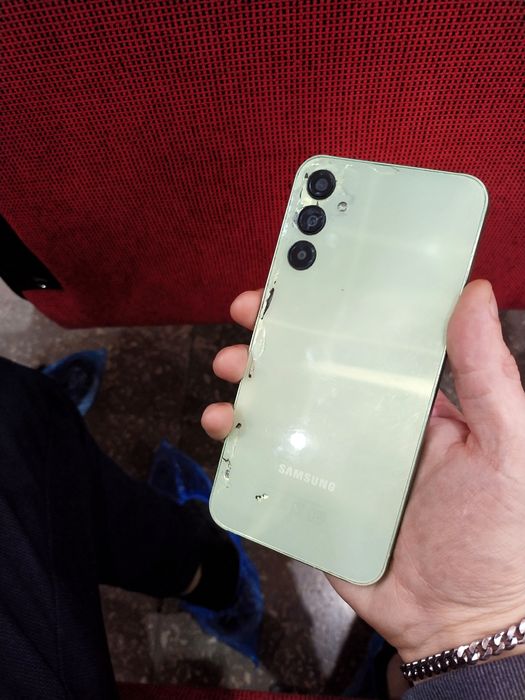 Продам Samsung A24 128GB