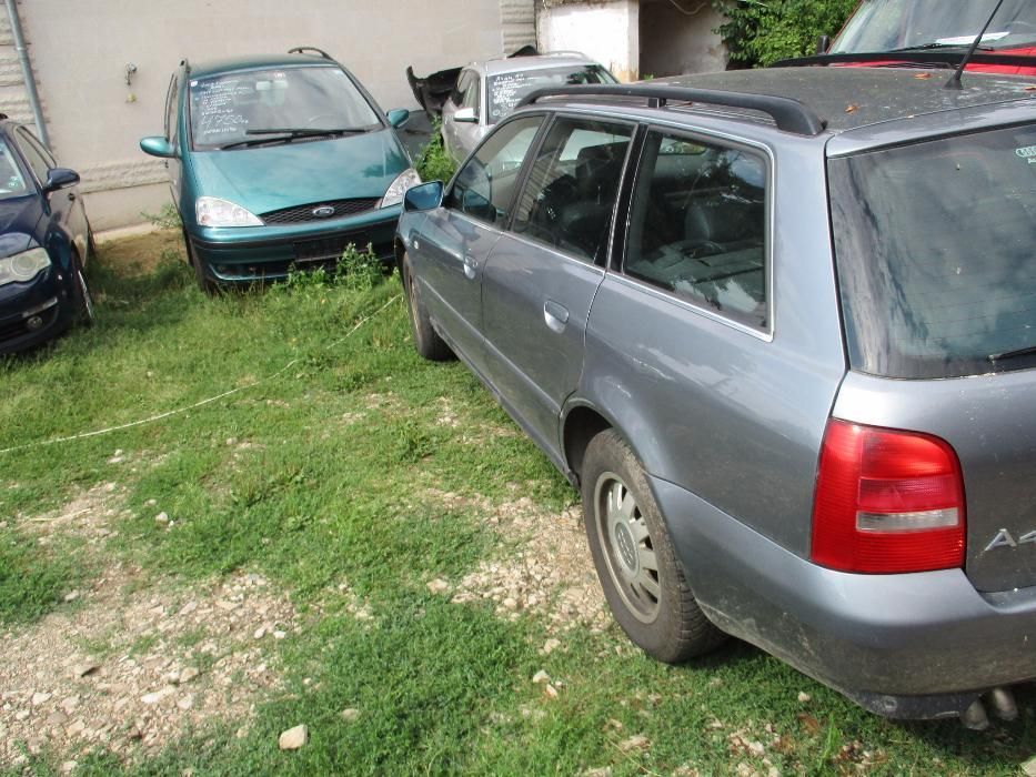 AUDI A4 2.5 TDI quattrro НА ЧАСТИ