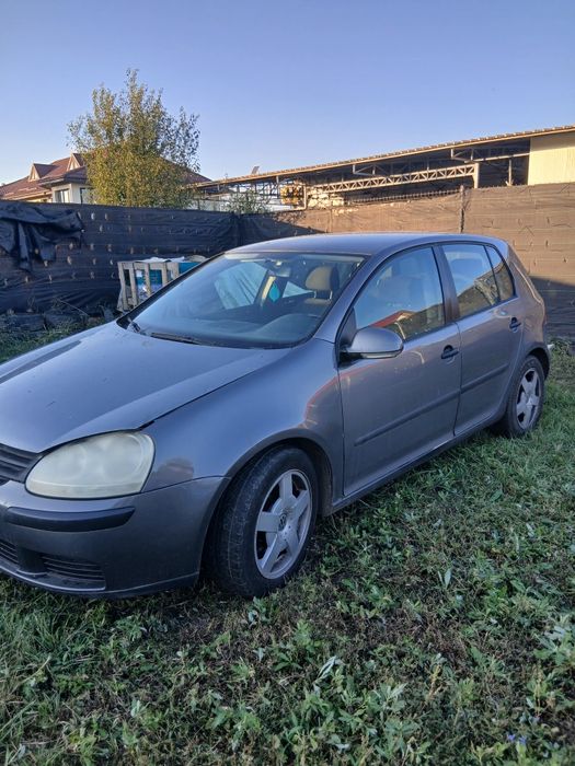 Dezmembrez  vw golf 5