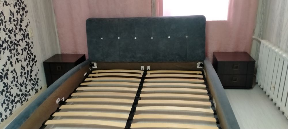 Продам двухспальную кровать