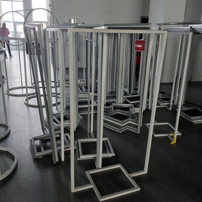 Щендер за дрехи изолзвано