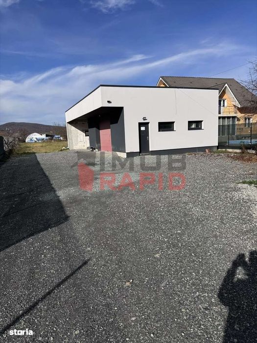 De închiriat hala 140 mp și 1000 mp curte în Unirea la DN17