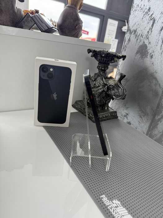 Vand iphone 13 de 128 gb