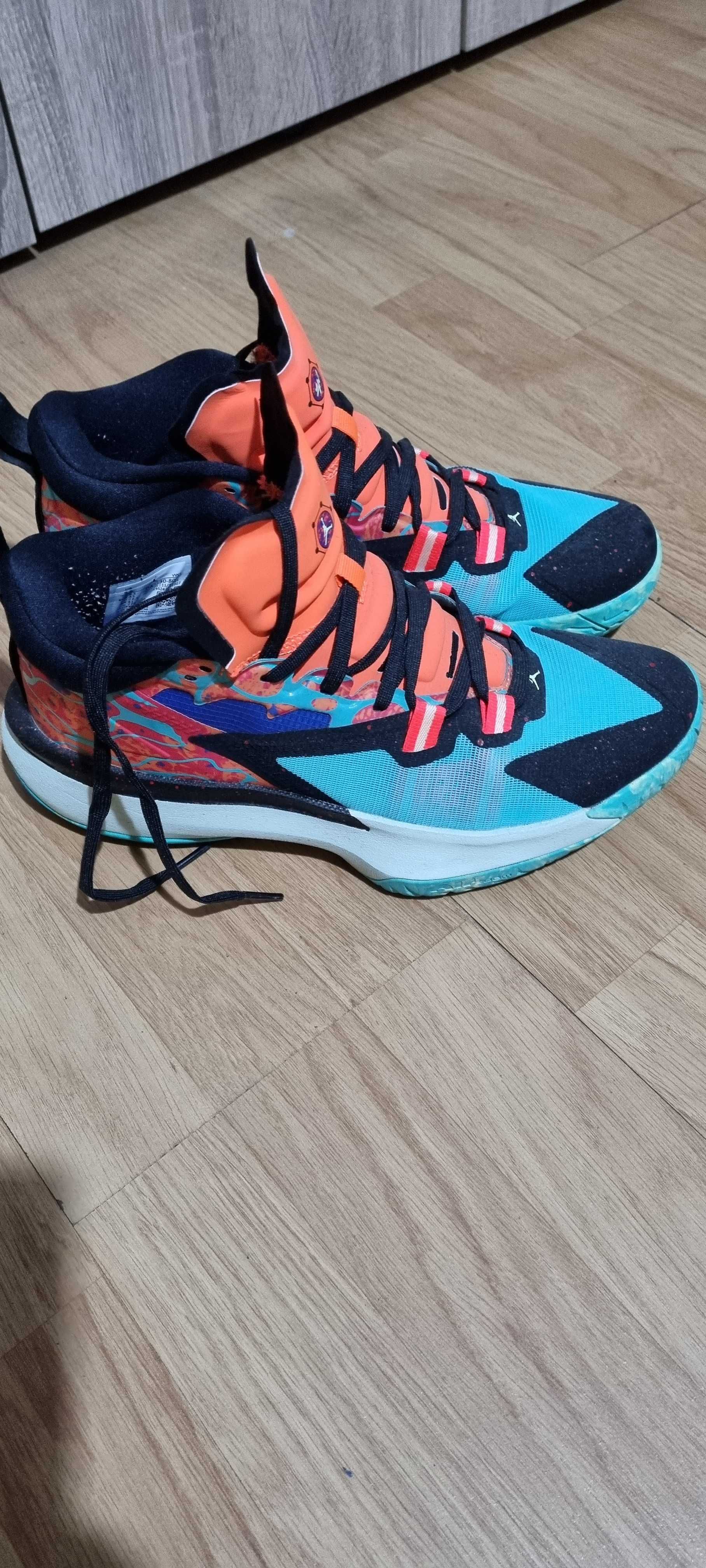 Продавам маратонки nike Jordan zion .оргинални чисто нови.