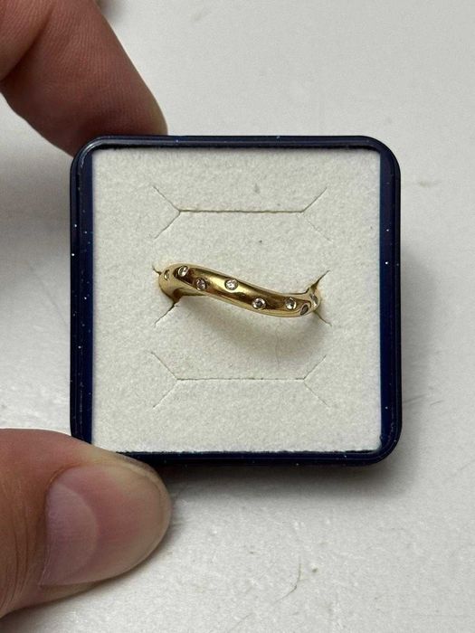INEL AUR 18K + 8 Diamante = 0.15ct - Tip Verigheta - 4g. - Vintage !