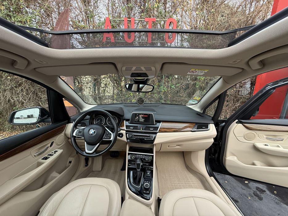 BMW 218i Luxury Line automat - benzina