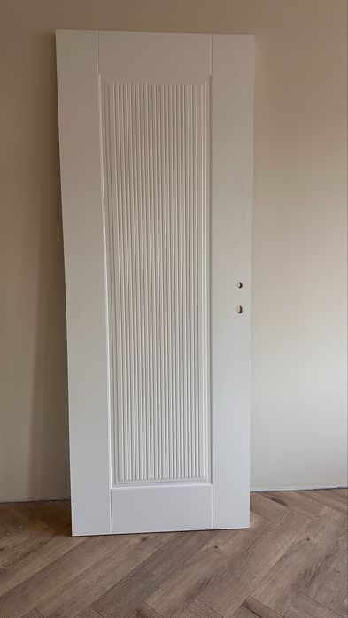 Бели интериорни врати