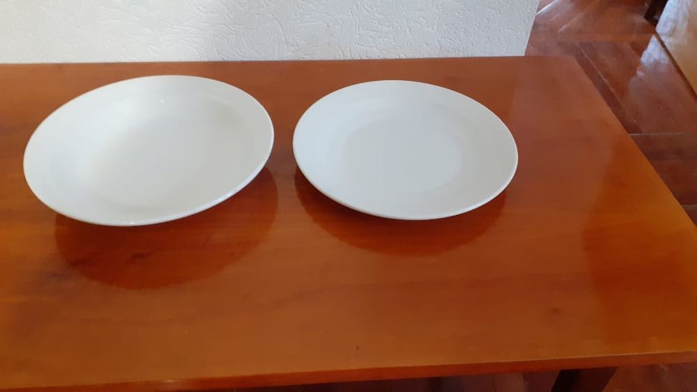 Продам Советские тарелки. Пдоские и суповые. 10 шт.