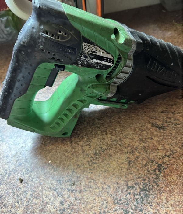 Bormasina acumulator hitachi