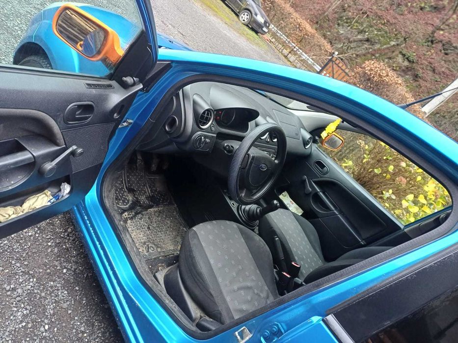 Vand Ford focus 1.3 benzina