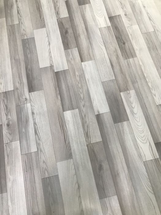 Новый линолеум Таркетт. Обрезки и полоски