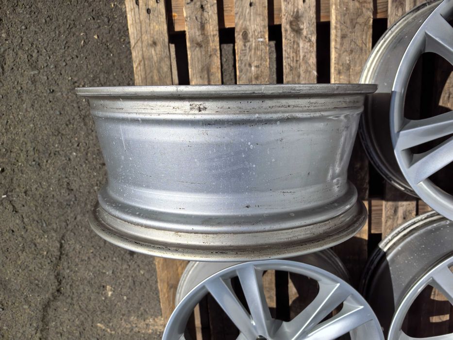 17 цола 5 х 100 мм Сеат / Шкода / Фолксваген - 7 Инча / ЕТ 43