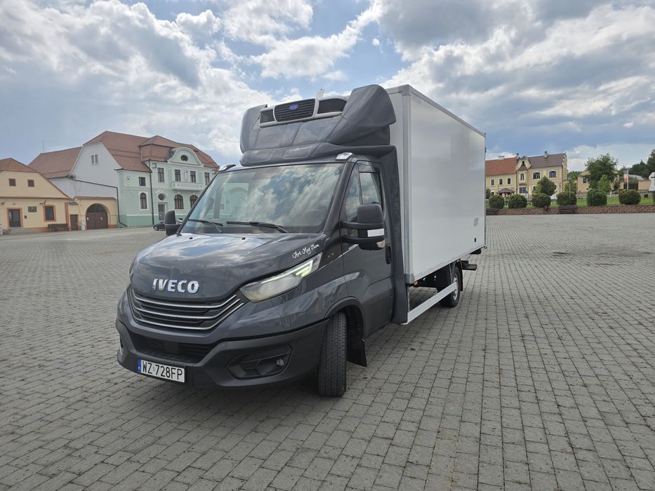 Iveco daily  frigorific  lift 35s18 2023 8 europaleti