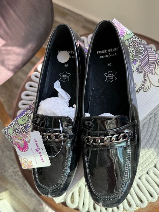 Нови Обувки различни модели и размери