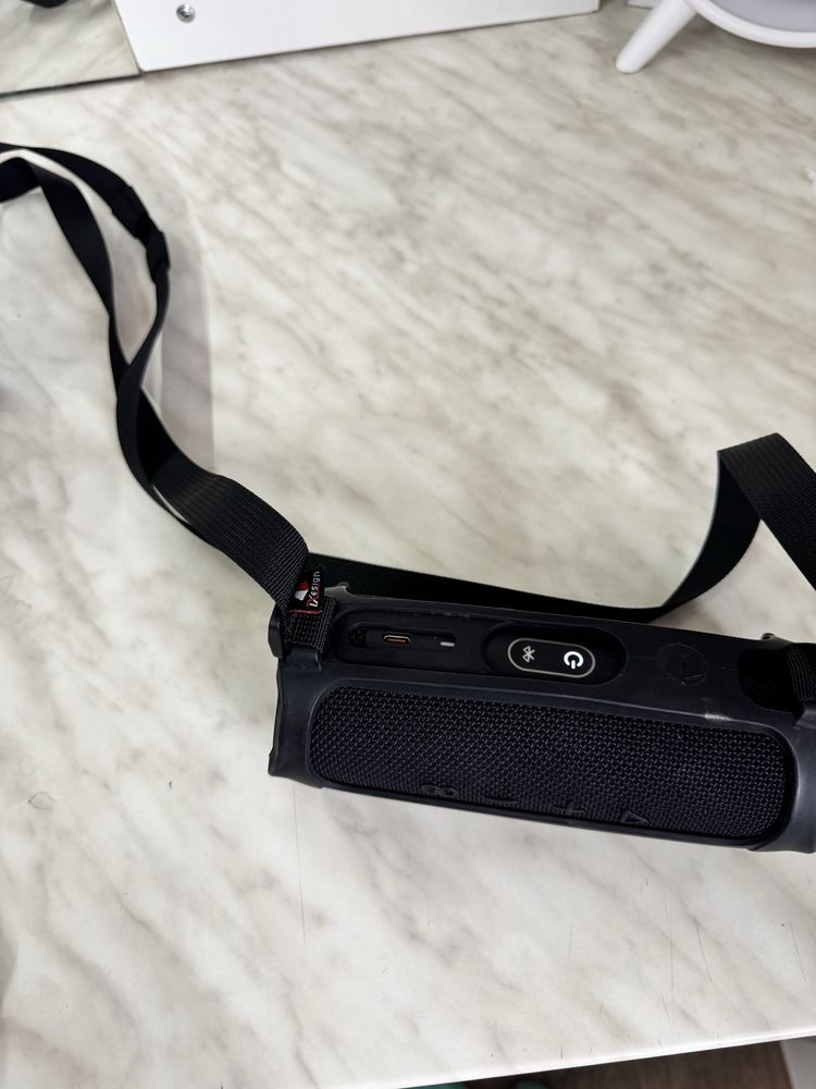 Jbl flip 6 in perfecta stare + husa cu bretele
