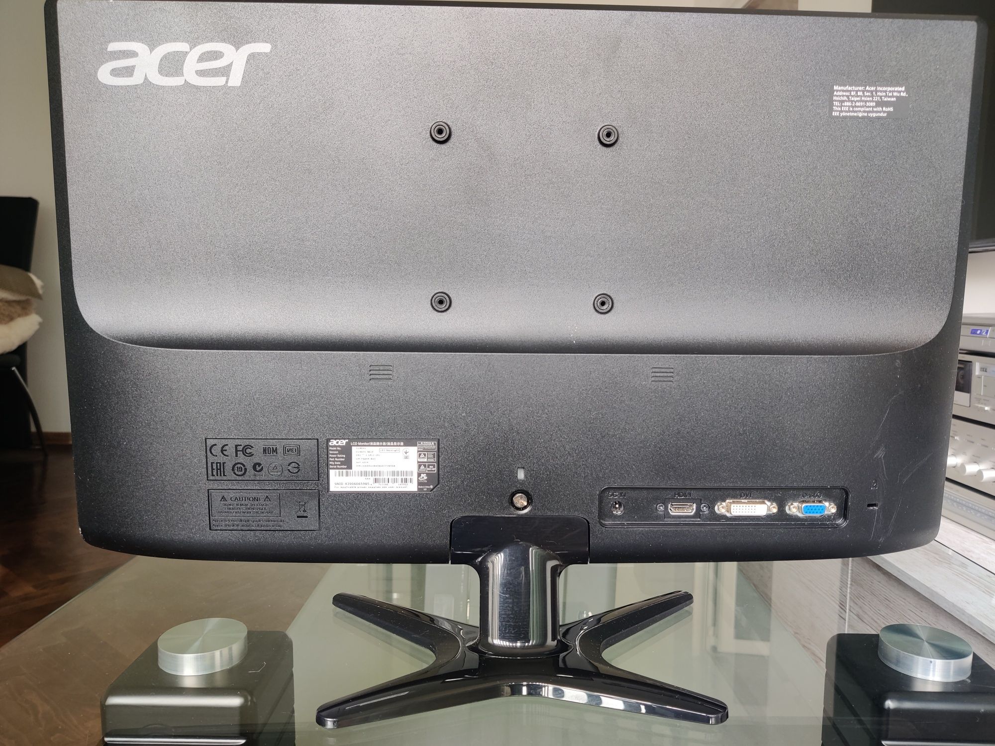Монитор LG и Acer.
