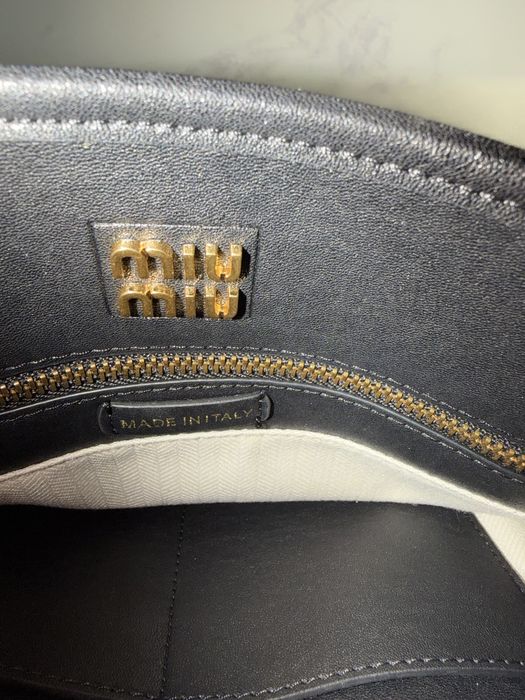 Нова чанта Miu miu