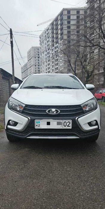 ВАЗ (Lada) Vesta SW Cross 2018 года 1,8 универсал