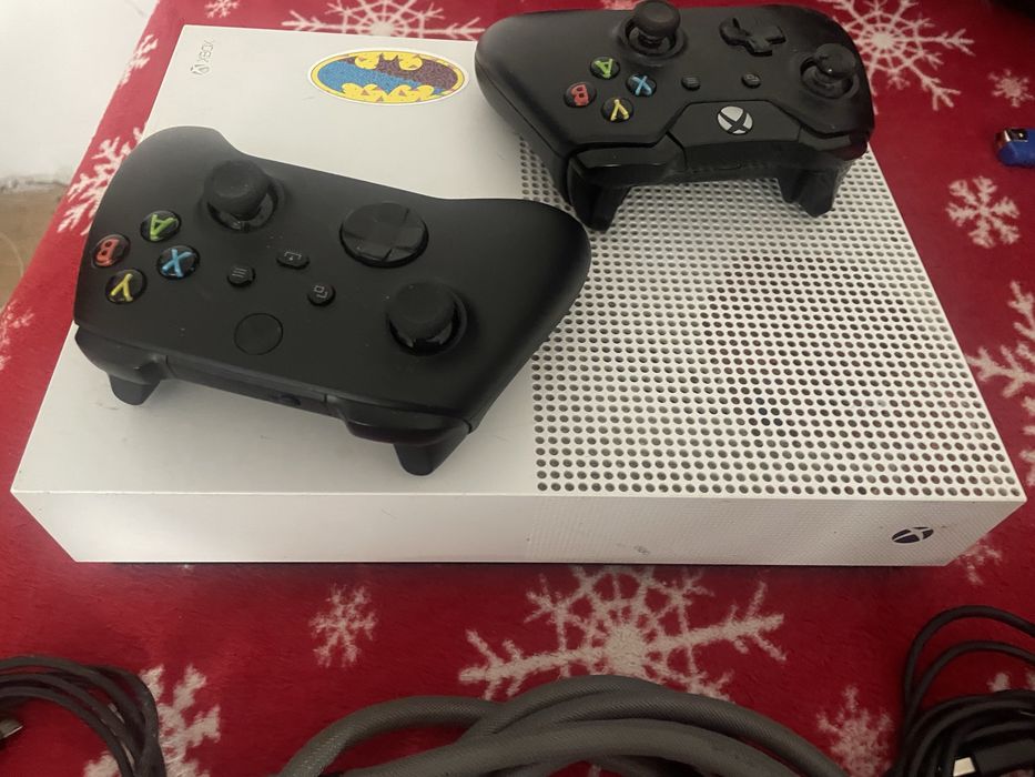 Xbox one s digital 2 manete