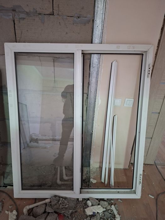 Акфа пласт окно сотилади, 1.35х1.15 размер