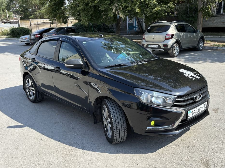 Продам передние штатные брызговики на ладу весту