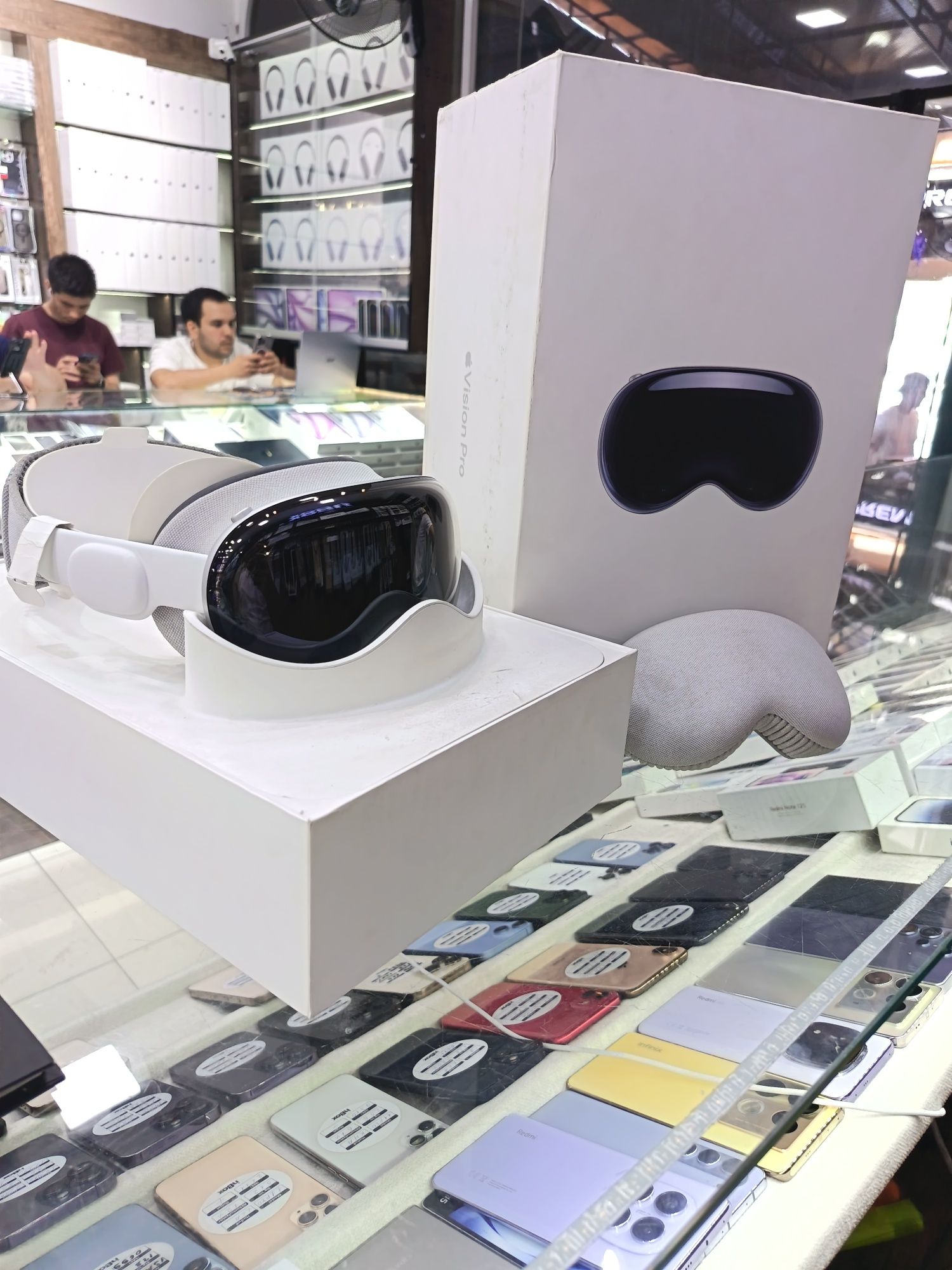 Очки вертуальной реальности Apple Vision Pro