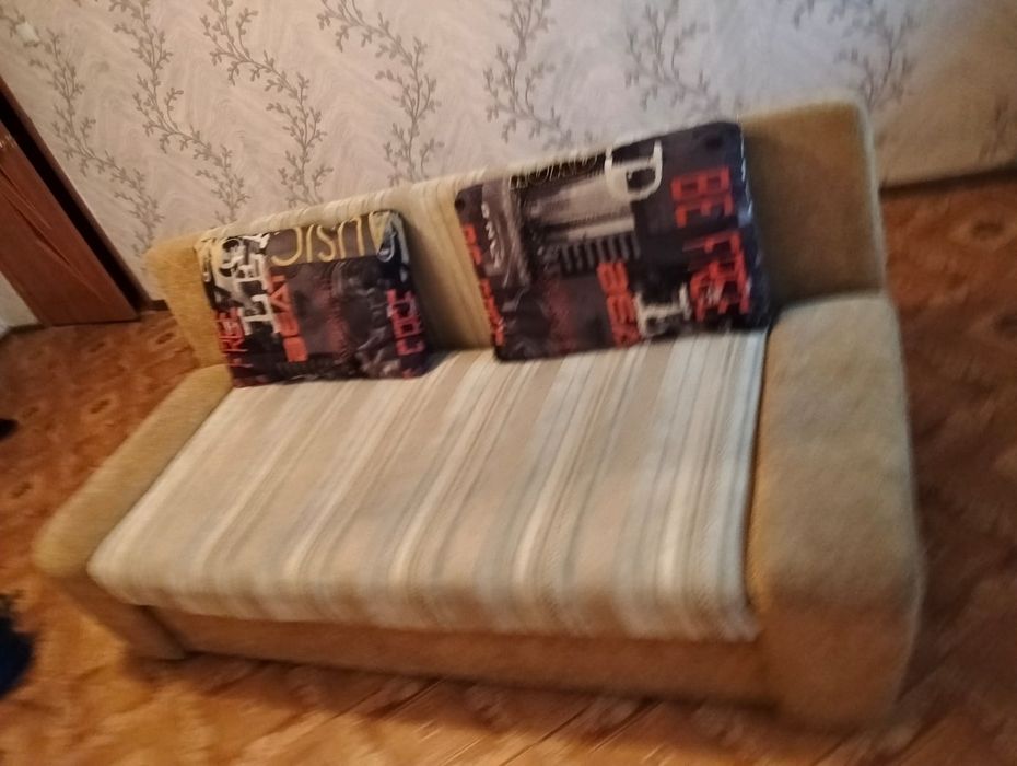 Продам диван за 10 тысяч тенге
